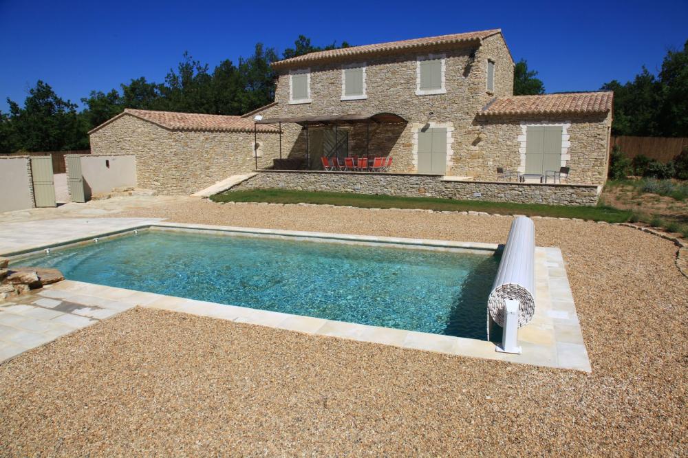 pisciniste près de Ambérieu-en-Bugey